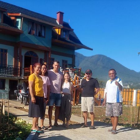 Kopa Hilltop - Family Guest Home Ruteng Exterior foto