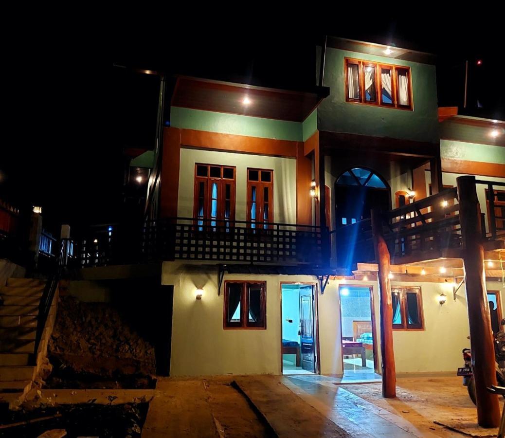 Kopa Hilltop - Family Guest Home Ruteng Exterior foto