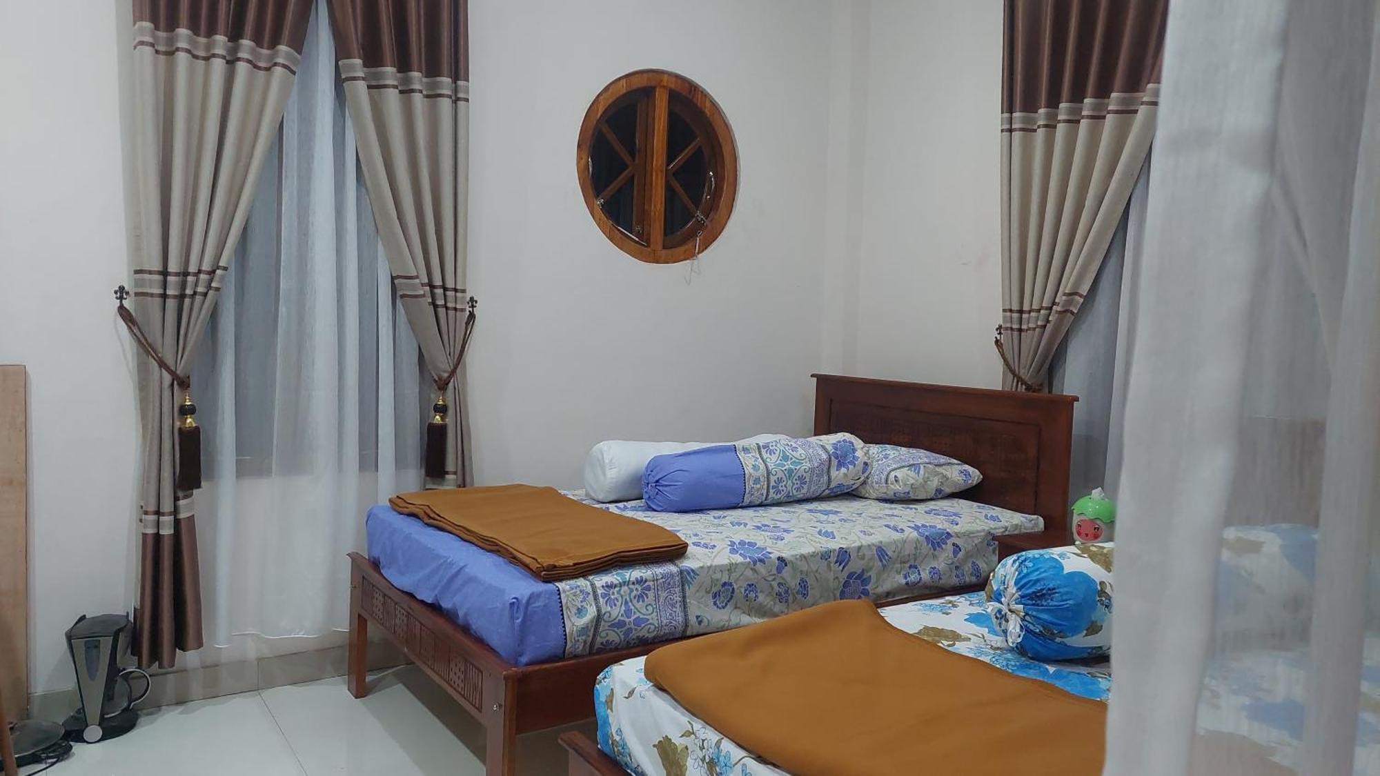 Kopa Hilltop - Family Guest Home Ruteng Zimmer foto